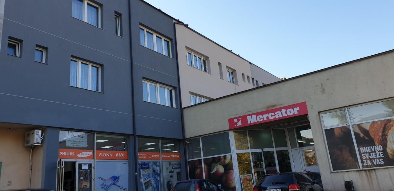 Апартаменты Trosoban Stan U Zenici Зеница Экстерьер фото
